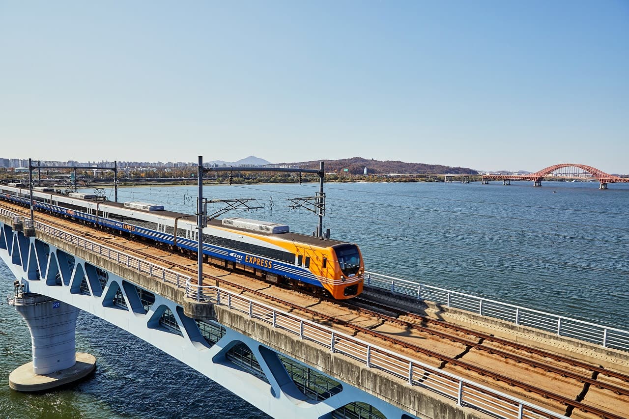 COMBO: AREX Incheon Airport Express Train + Lotte World Adventure Seoul Tickets - image 5