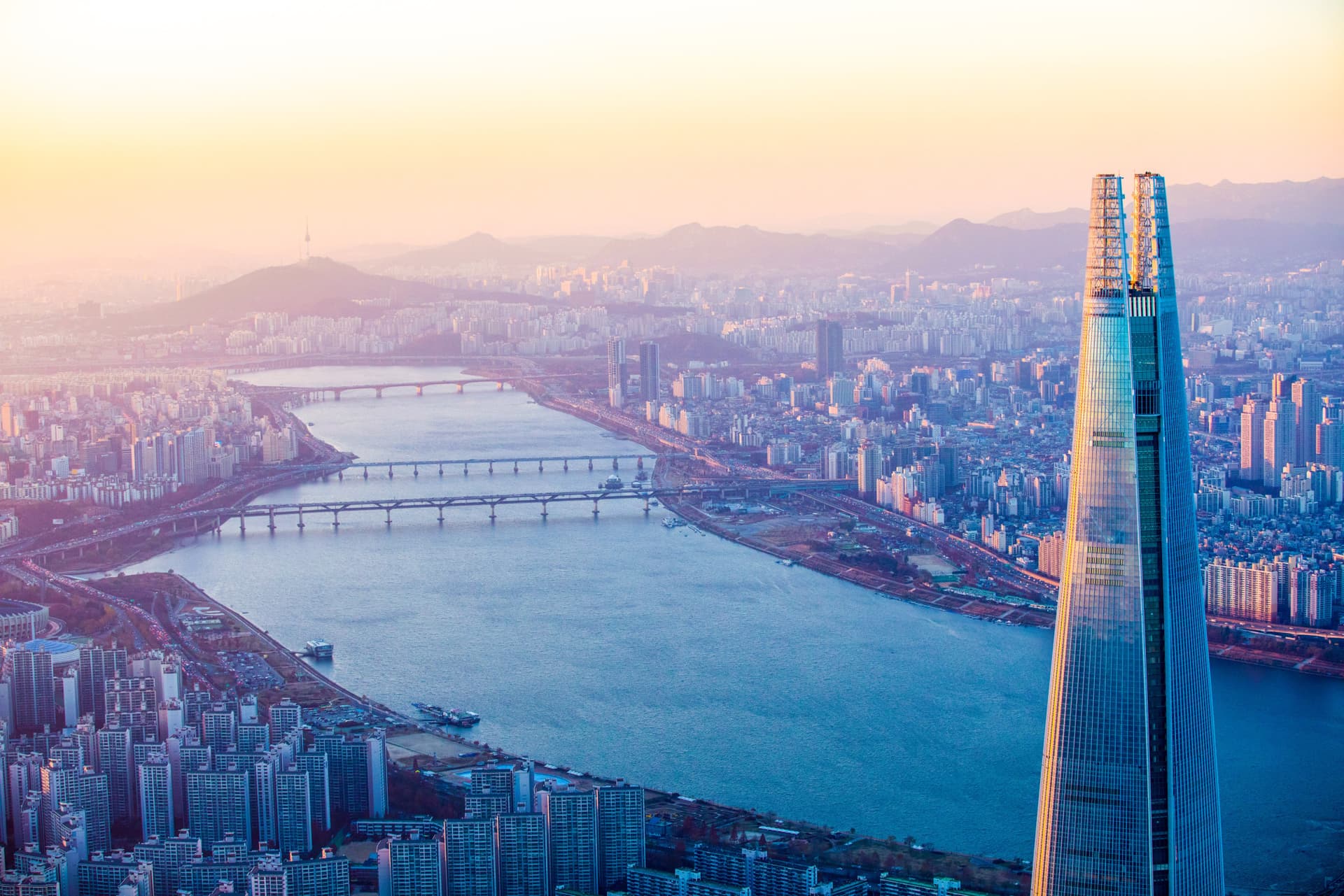 COMBO: Lotte World Adventure Seoul + Seoul Sky Observatory Tickets - image 9